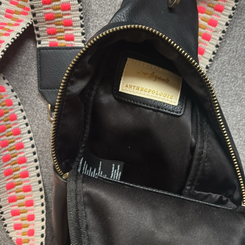 Anthropologie urban originals sling bag - Picture 3 of 6